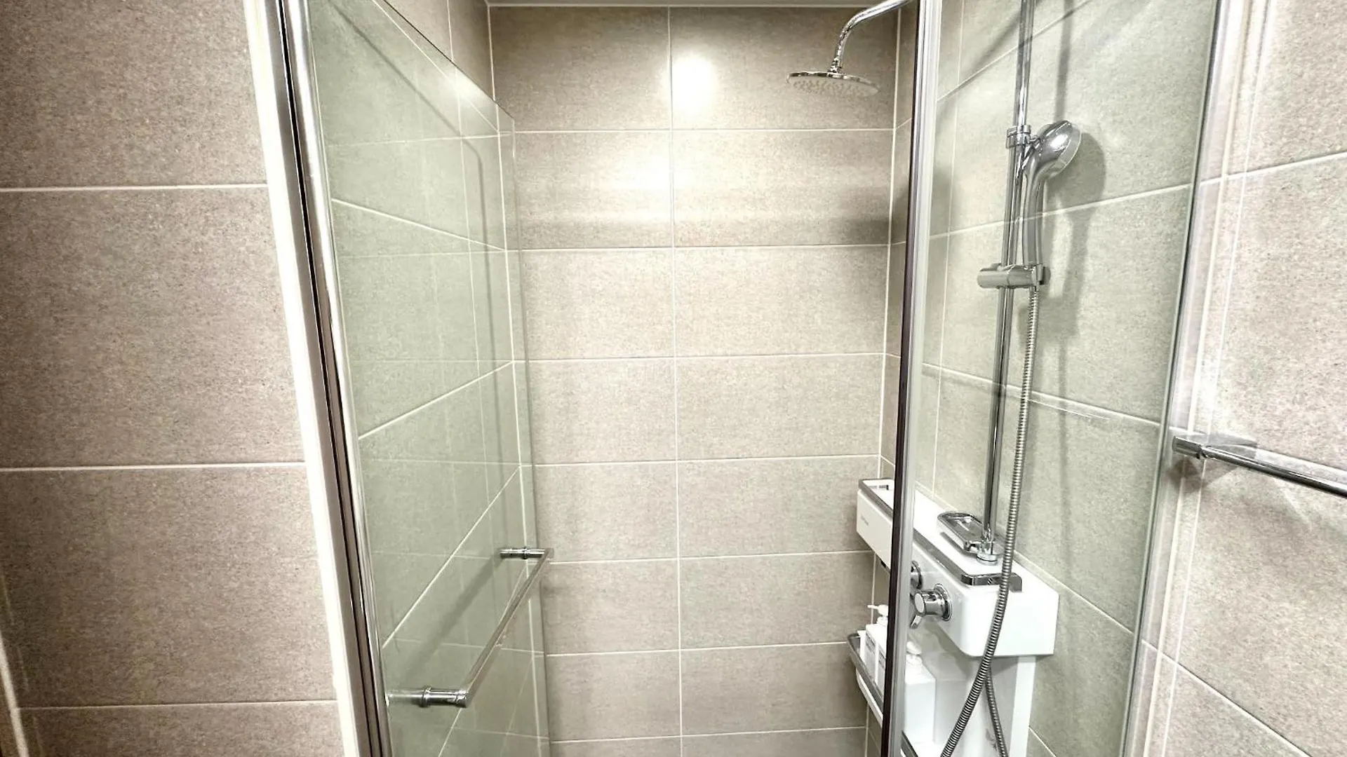 The December Stay In Halla 대한민국