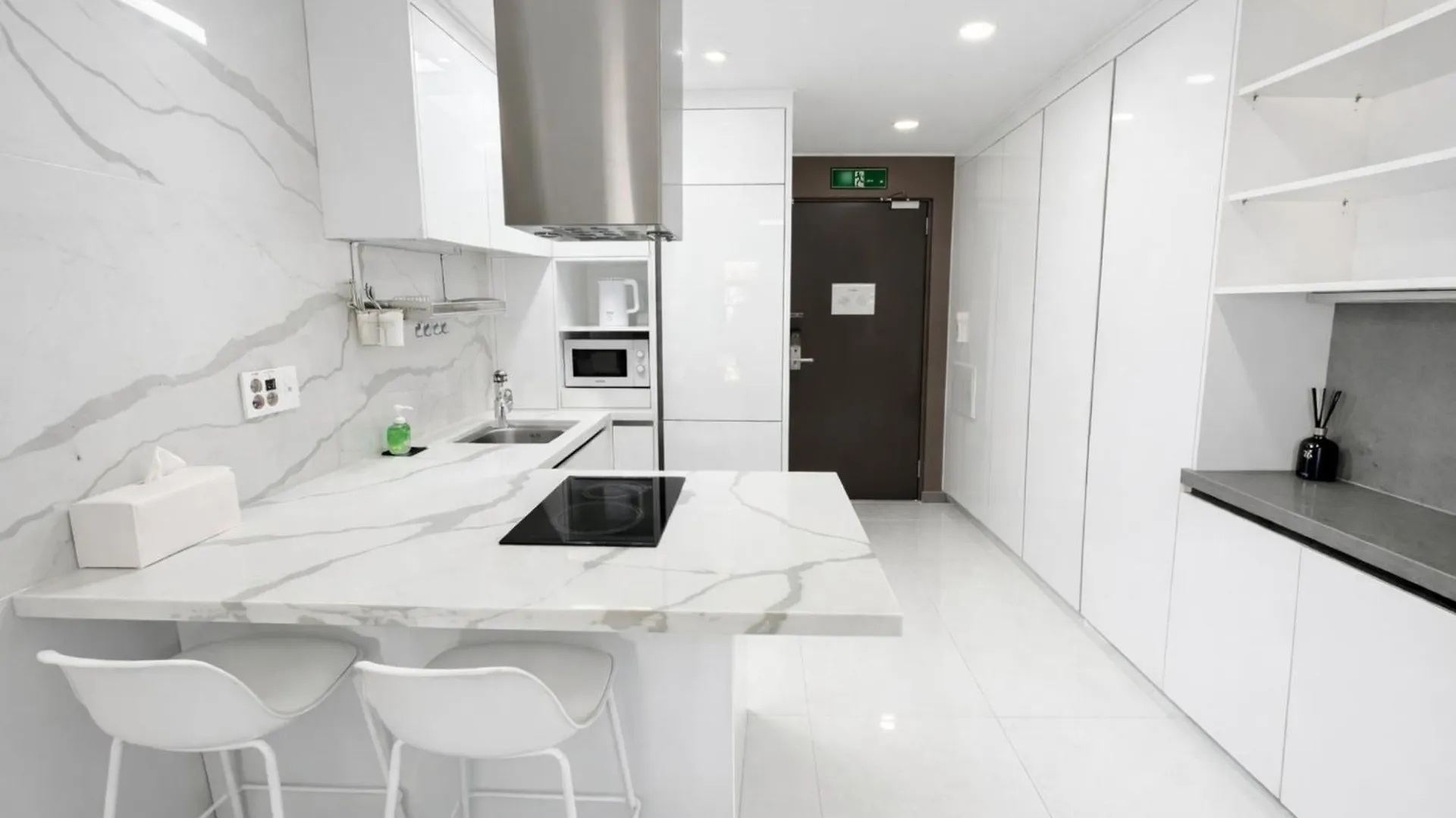 Hotel 더 디셈버스테이 인 한라 Incheon